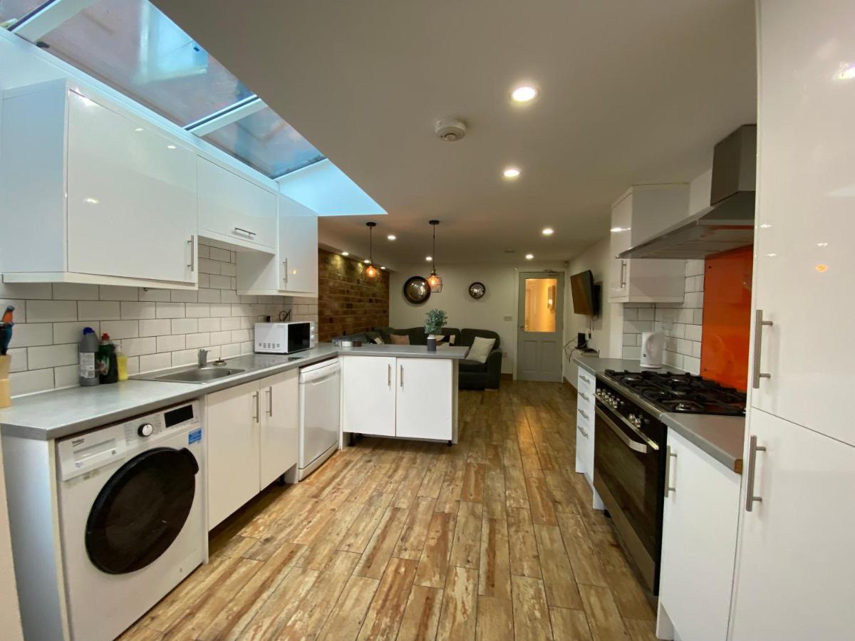 Nice Living Serviced Accommodations 2 코번트리 외부 사진