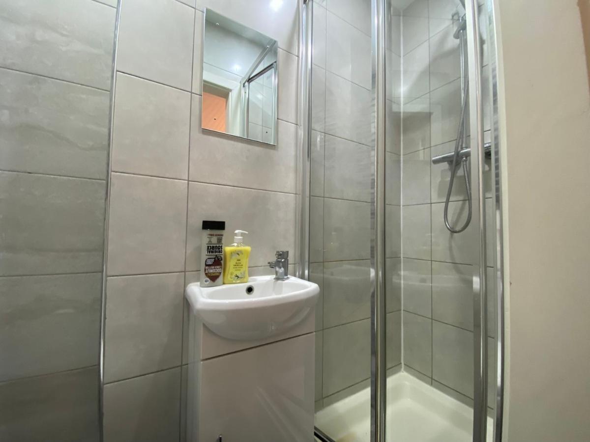 Nice Living Serviced Accommodations 2 코번트리 외부 사진